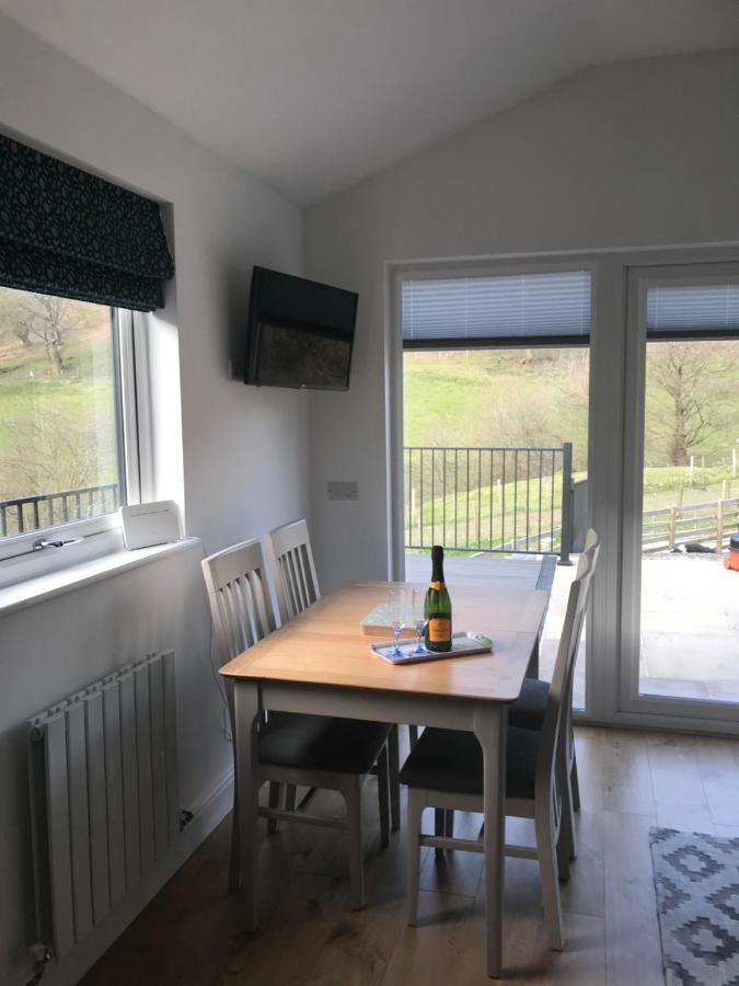 The Lodge Llangollen Bagian luar foto